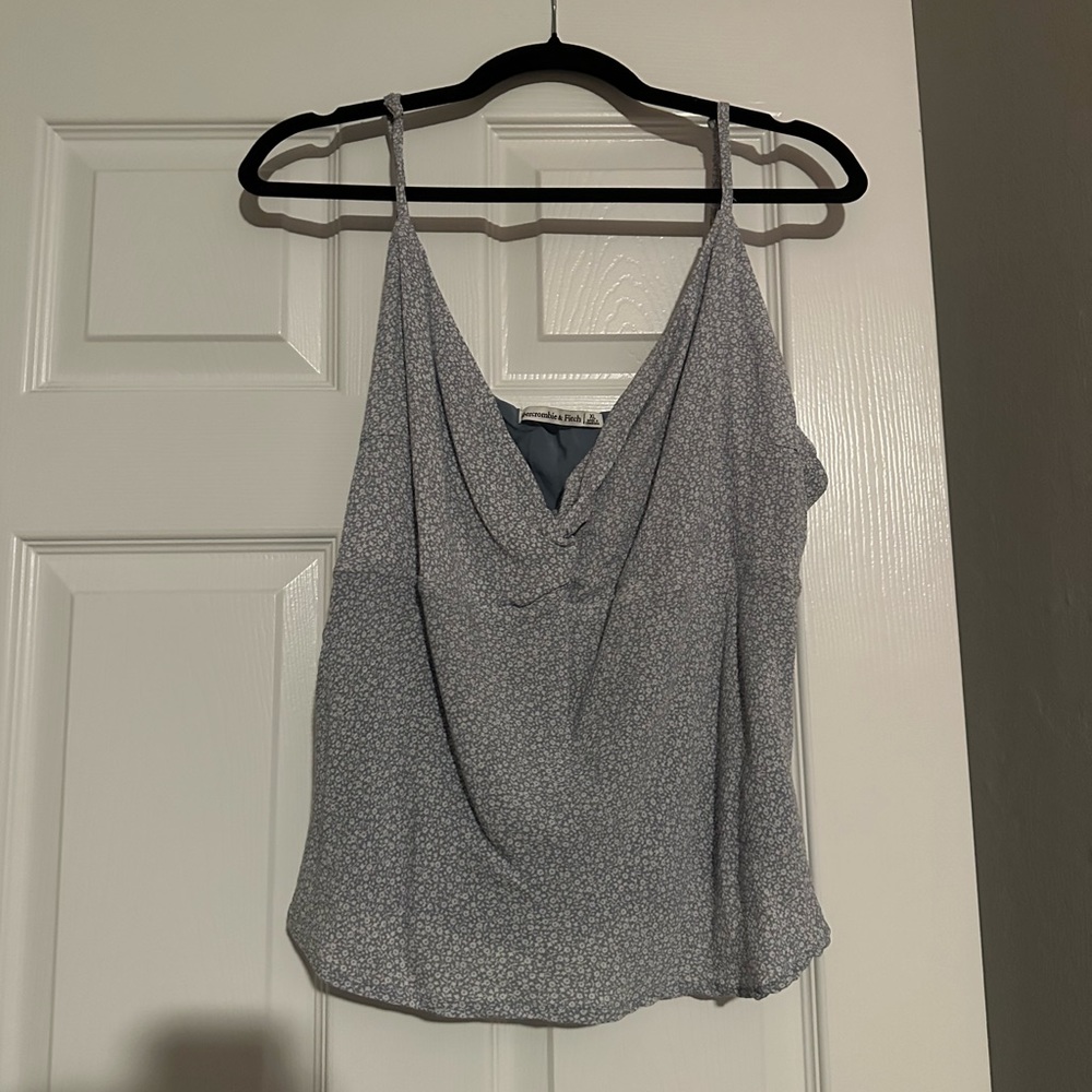 Abercrombie and finch blue floral top